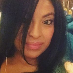 Meet your Posher, Renee